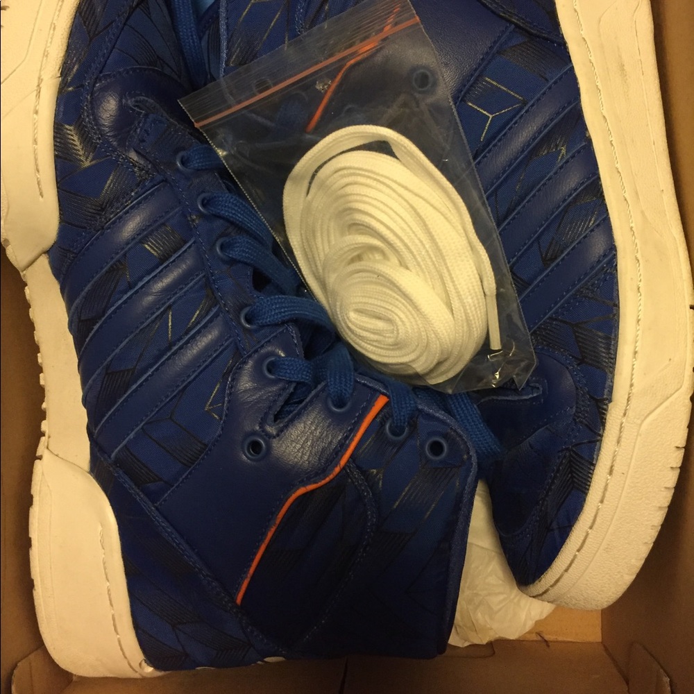 Adidas High Tops 10/12